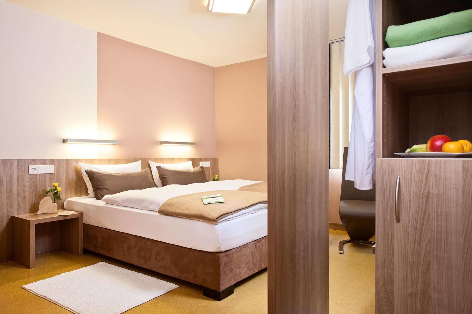Landhotel Osswald Kirchheim am Ries Exterior photo