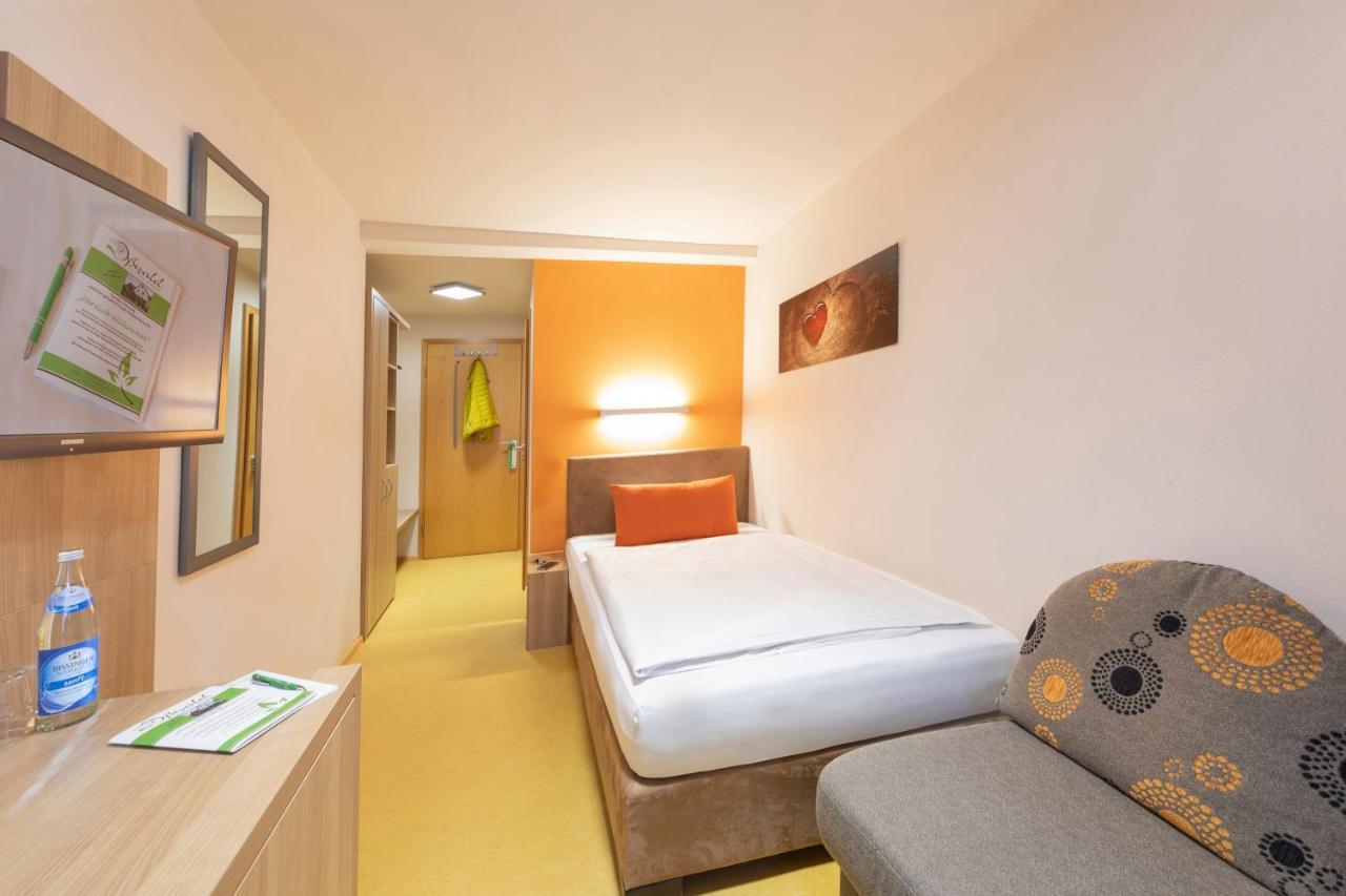 Landhotel Osswald Kirchheim am Ries Exterior photo